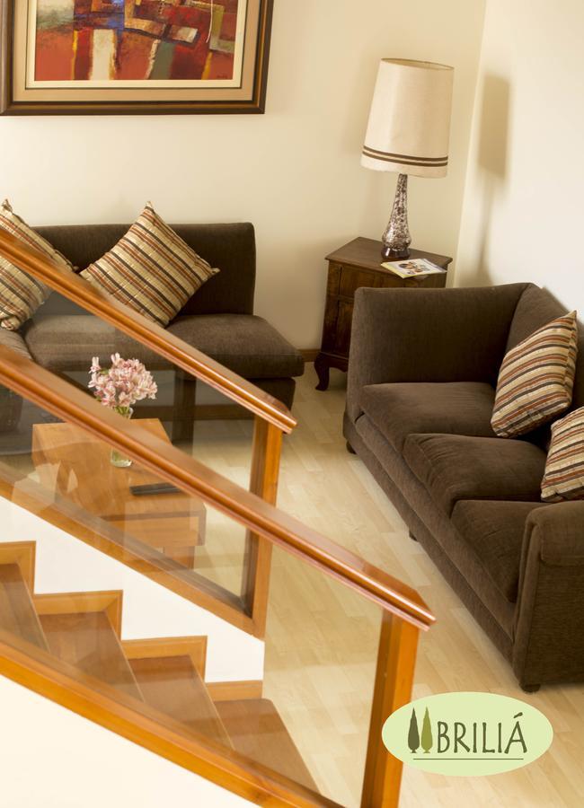 Hotel Brilia ชิมโบเต ภายนอก รูปภาพ