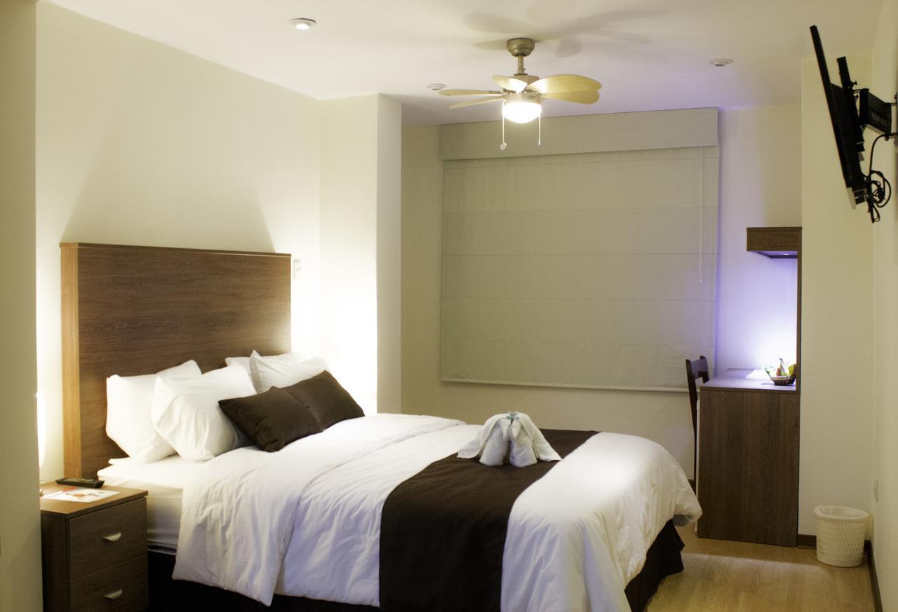 Hotel Brilia ชิมโบเต ห้อง รูปภาพ